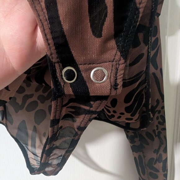 Good American | Mesh Bodysuit in Warped Leopard004 - Picture 9 of 13